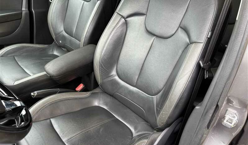 
								Renault Captur ENERGY PURE 1.5DCI 110ch FAP full									
