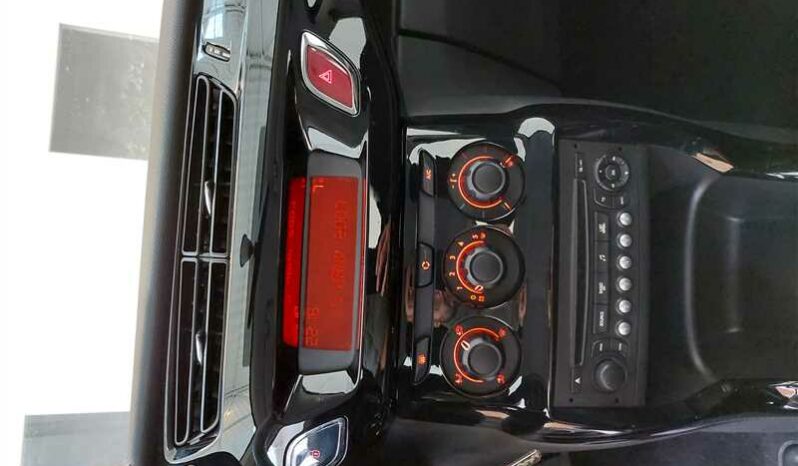 
								Citroën C3 CONFORT 1.0 i VTI 68 ch full									