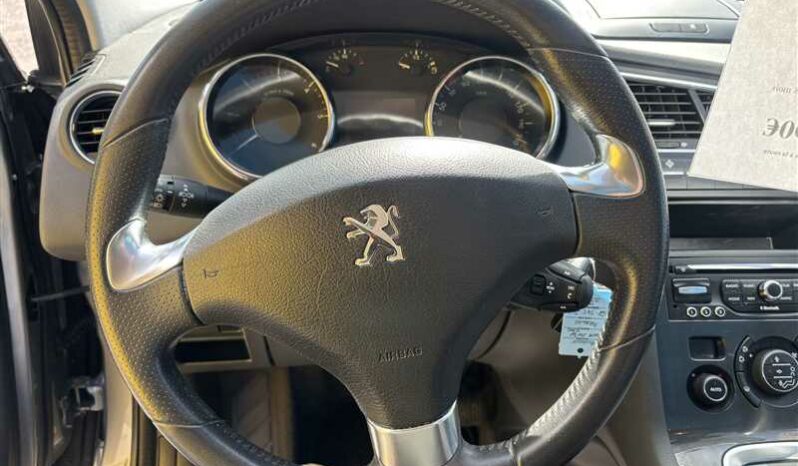 
								Peugeot 5008 ALLURE 1.6BLUEHDI 120ch S&S full									