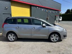 
										Peugeot 5008 ALLURE 1.6BLUEHDI 120ch S&S full									