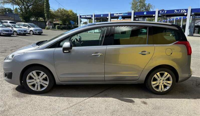 
								Peugeot 5008 ALLURE 1.6BLUEHDI 120ch S&S full									