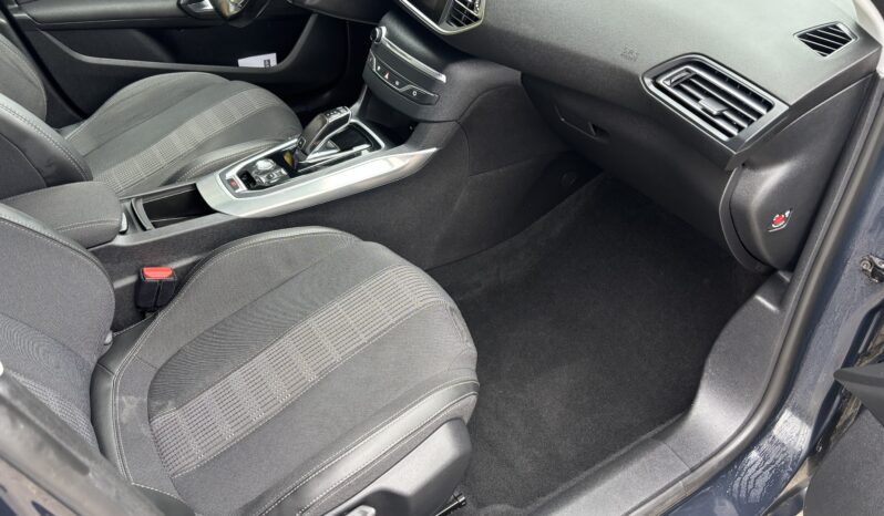 
								PEUGEOT 308 II ALLURE 1.5HDI 130ch FAP BOITE AUTOMATIQUE full									