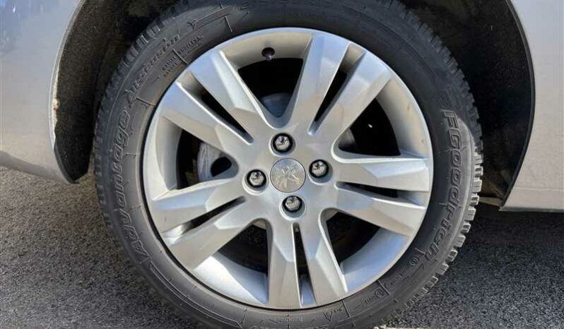 
								Peugeot 5008 ALLURE 1.6BLUEHDI 120ch S&S full									