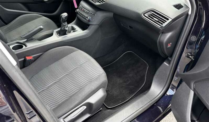 
								Peugeot 308 II ACCCESS 1.6 HDI 100ch FAP full									