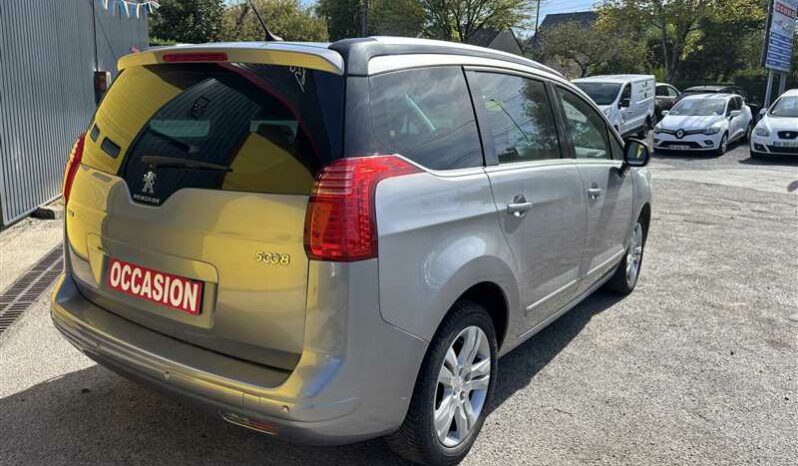 
								Peugeot 5008 ALLURE 1.6BLUEHDI 120ch S&S full									